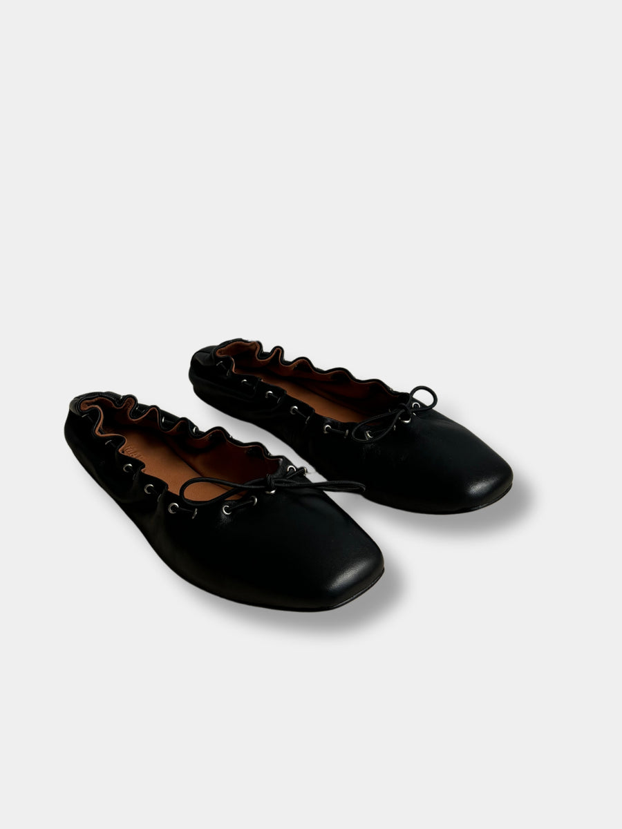 Alias Mae Lilah Flats