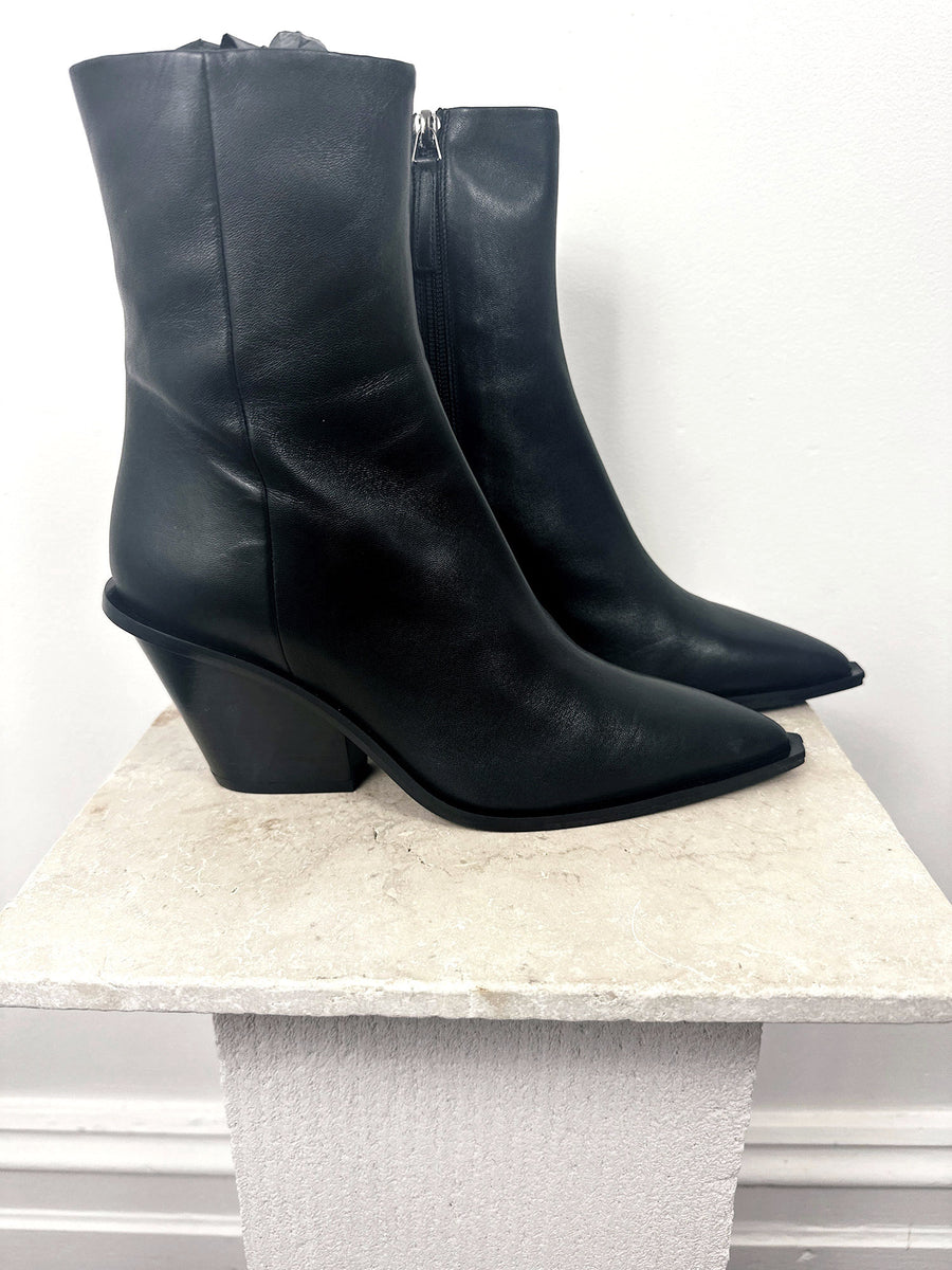 A. Emery Odin Boot – Cirkular